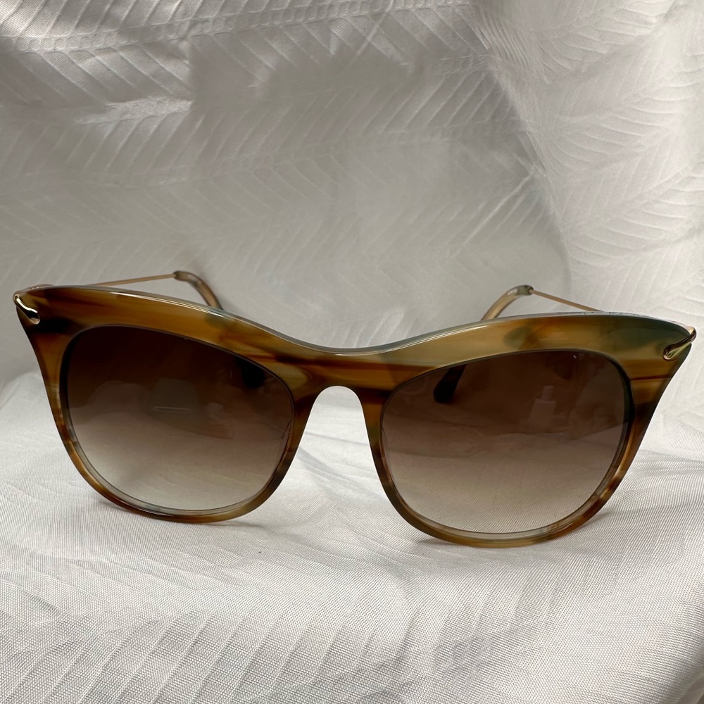 Elizabeth and James Fairfax glasses